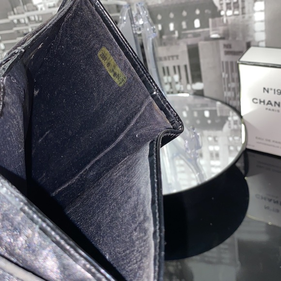 Authentic Chanel CC Patent Leather Wallet - Picture 11 of 17